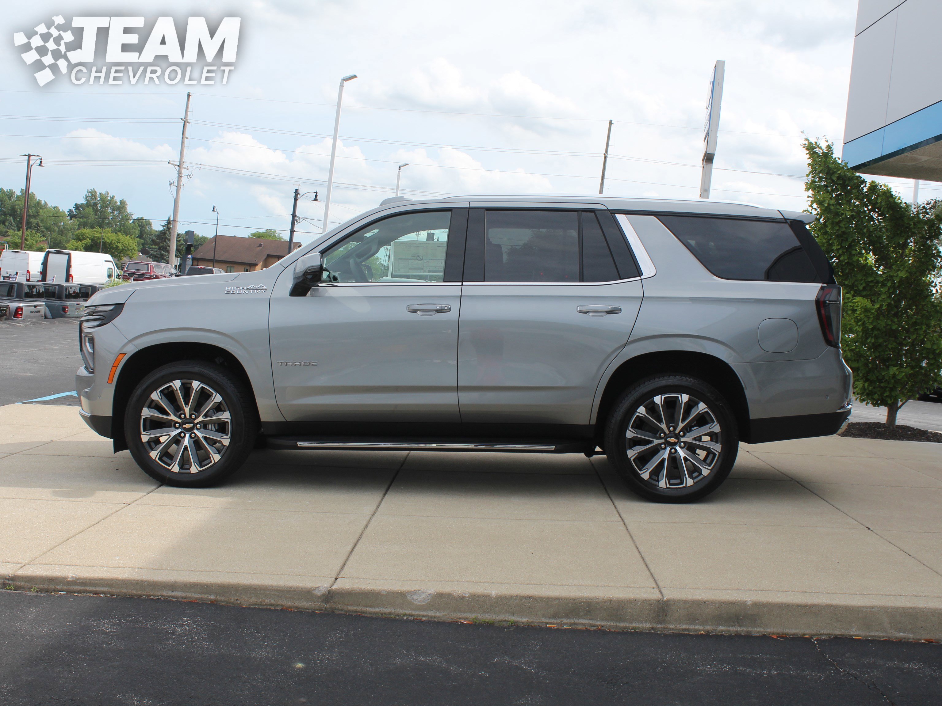 2025 Chevrolet Tahoe High Country photo 5
