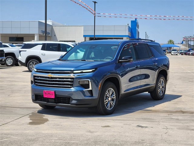 2026 Chevrolet Traverse photo 2