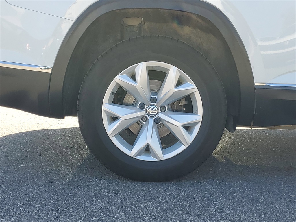 2018 Volkswagen Atlas SEL photo 5