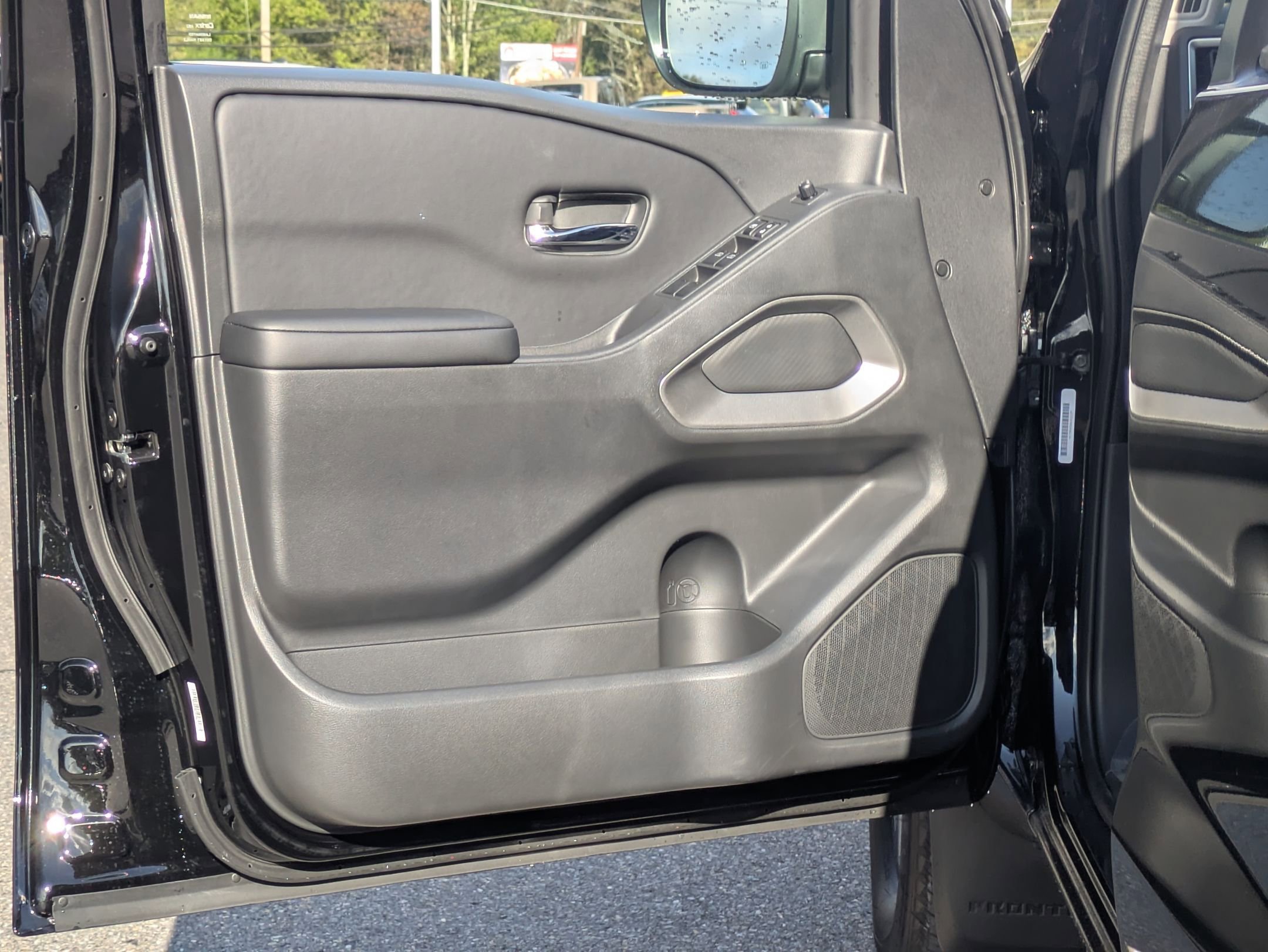 2026 Nissan Frontier SV photo 11