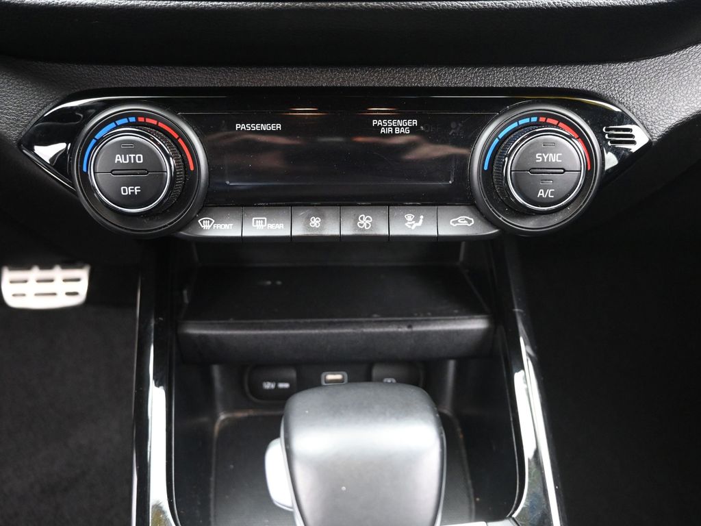 2023 Kia Forte GT-Line photo 12