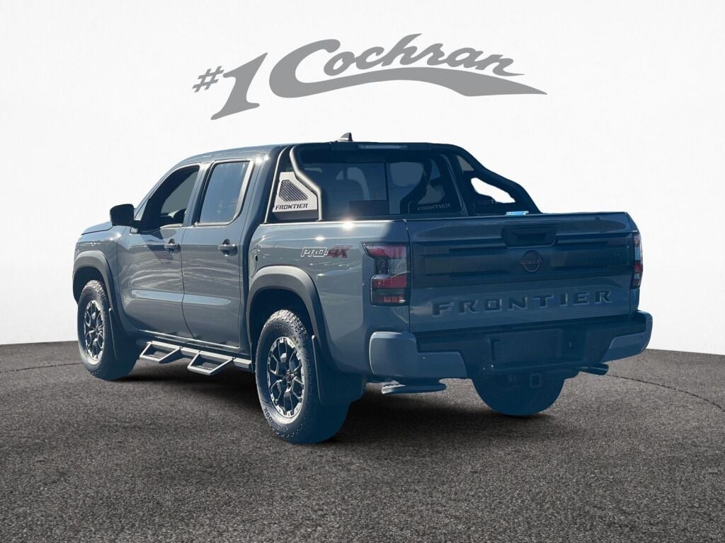 2025 Nissan Frontier Crew Cab PRO-4X photo 4