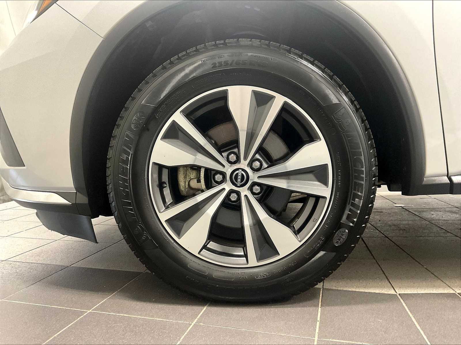 2023 Nissan Murano SV photo 7