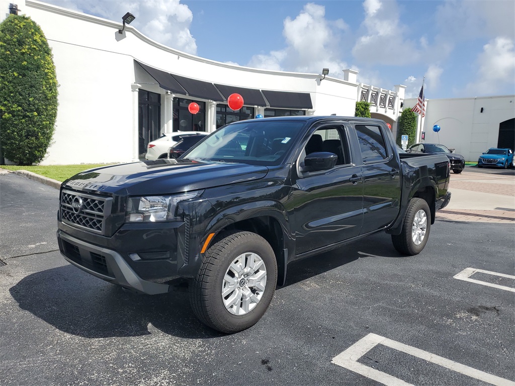 2022 Nissan Frontier SV photo 3