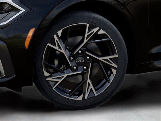 2025 Kia K5 GT-Line photo 9