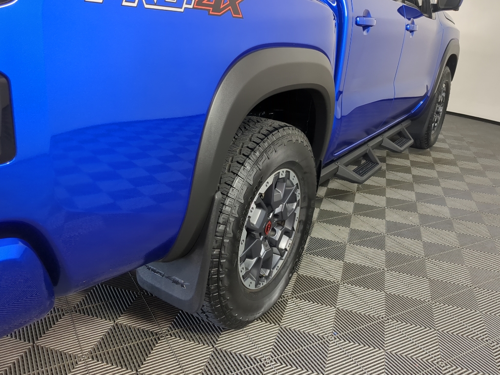 2025 Nissan Frontier PRO-4X photo 7