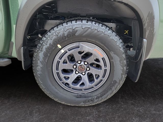 2025 Nissan Frontier PRO-4X photo 24