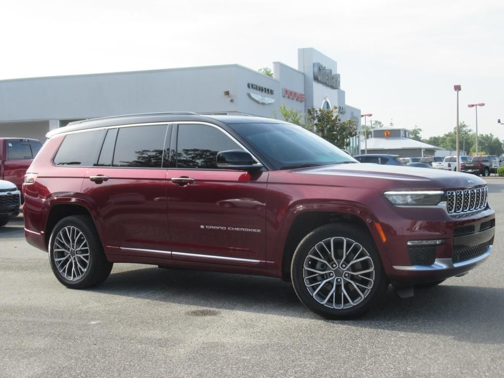 2025 Jeep Grand Cherokee L Summit photo 2