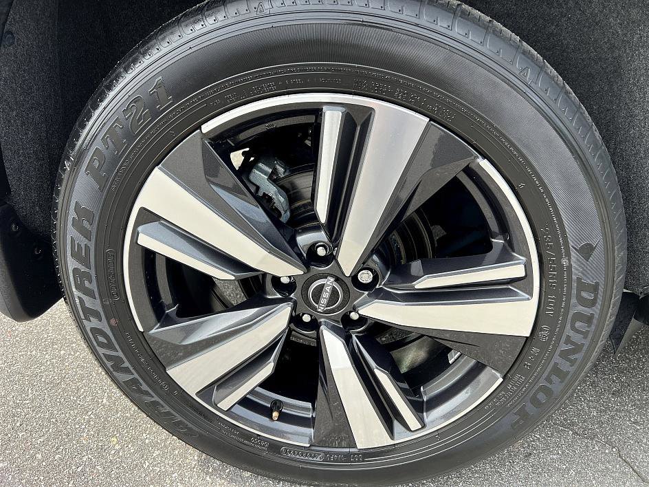 2023 Nissan Rogue SL photo 11