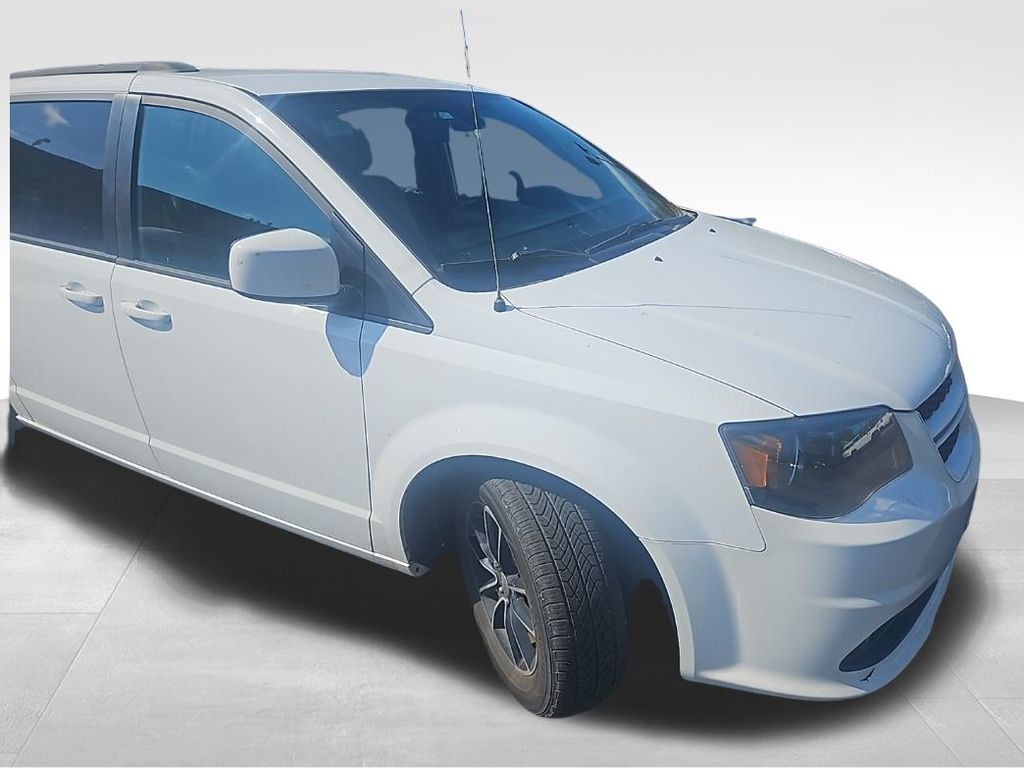 2018 Dodge Grand Caravan GT photo 2