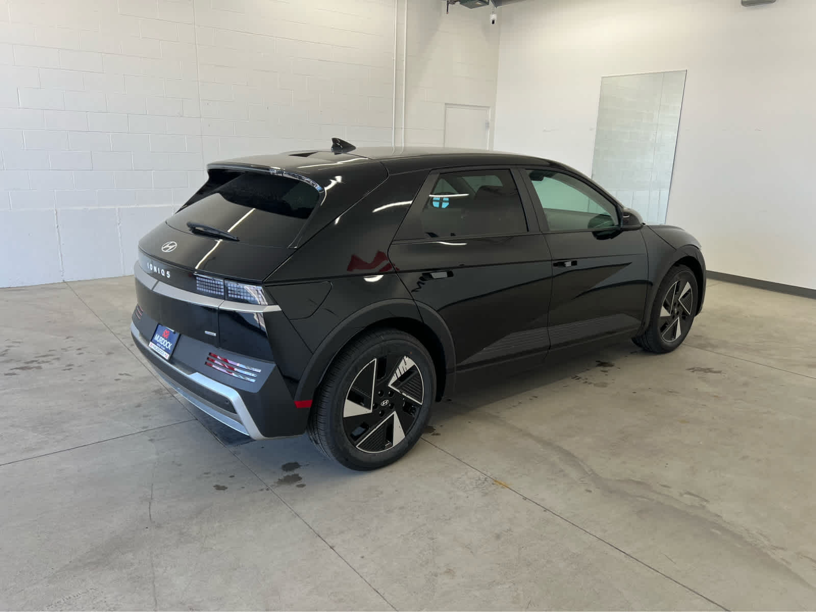 2025 Hyundai Ioniq 5 SE photo 4
