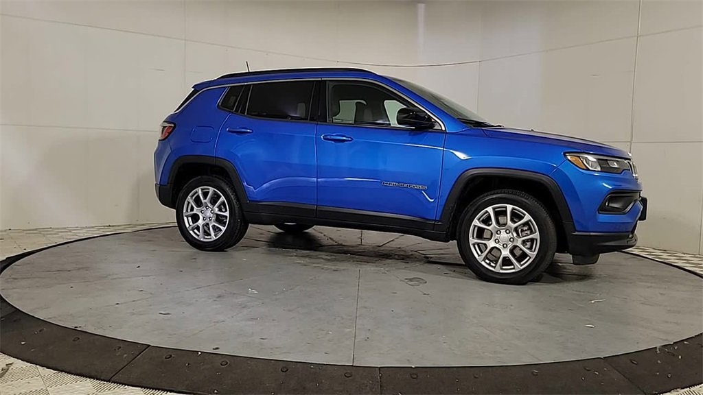 2024 JEEP COMPASS LATITUDE LUX - Image 10