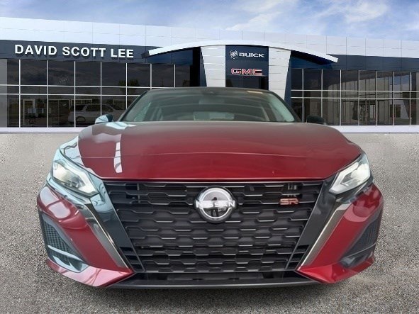 2023 Nissan Altima 2.5 SR photo 2