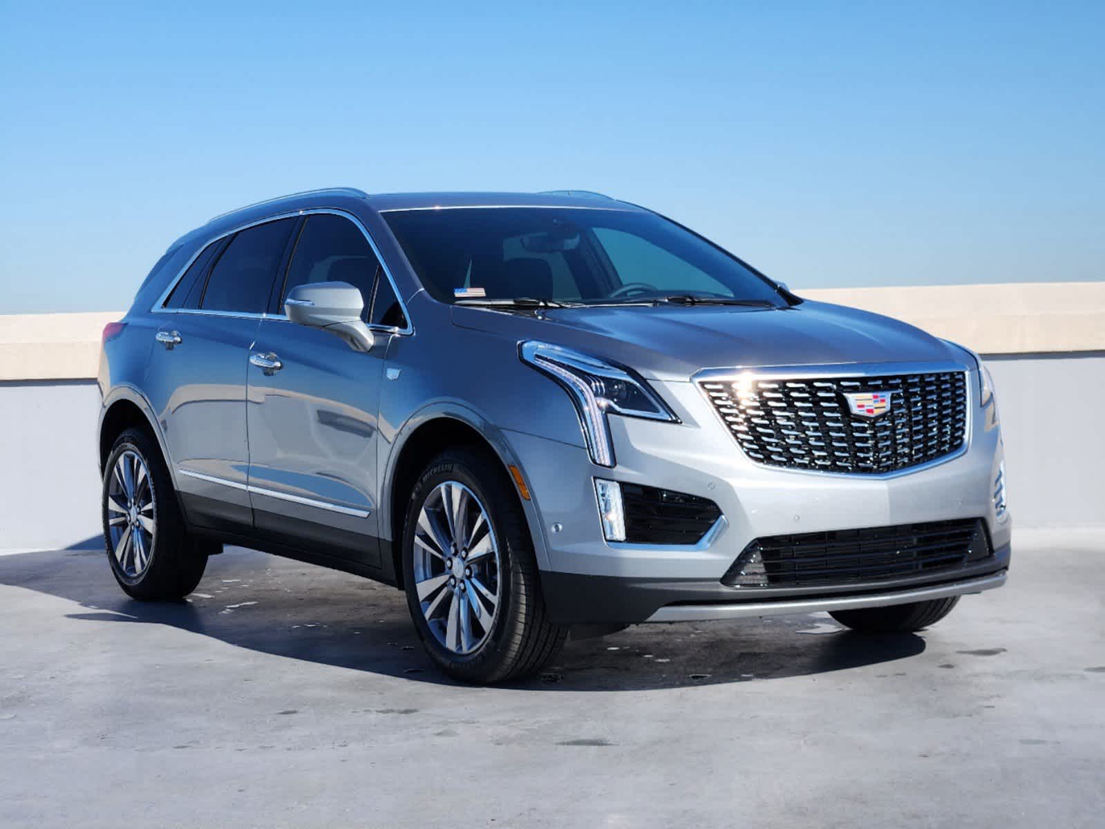 2025 Cadillac XT5 Premium Luxury photo 2