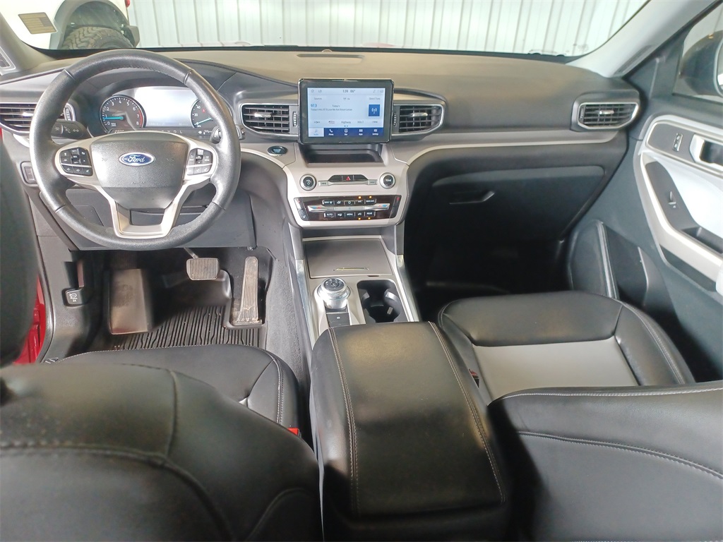 2023 Ford Explorer XLT photo 19
