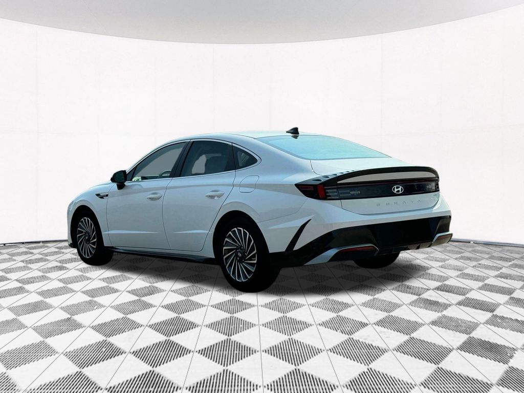 2025 Hyundai Sonata Hybrid SEL photo 4