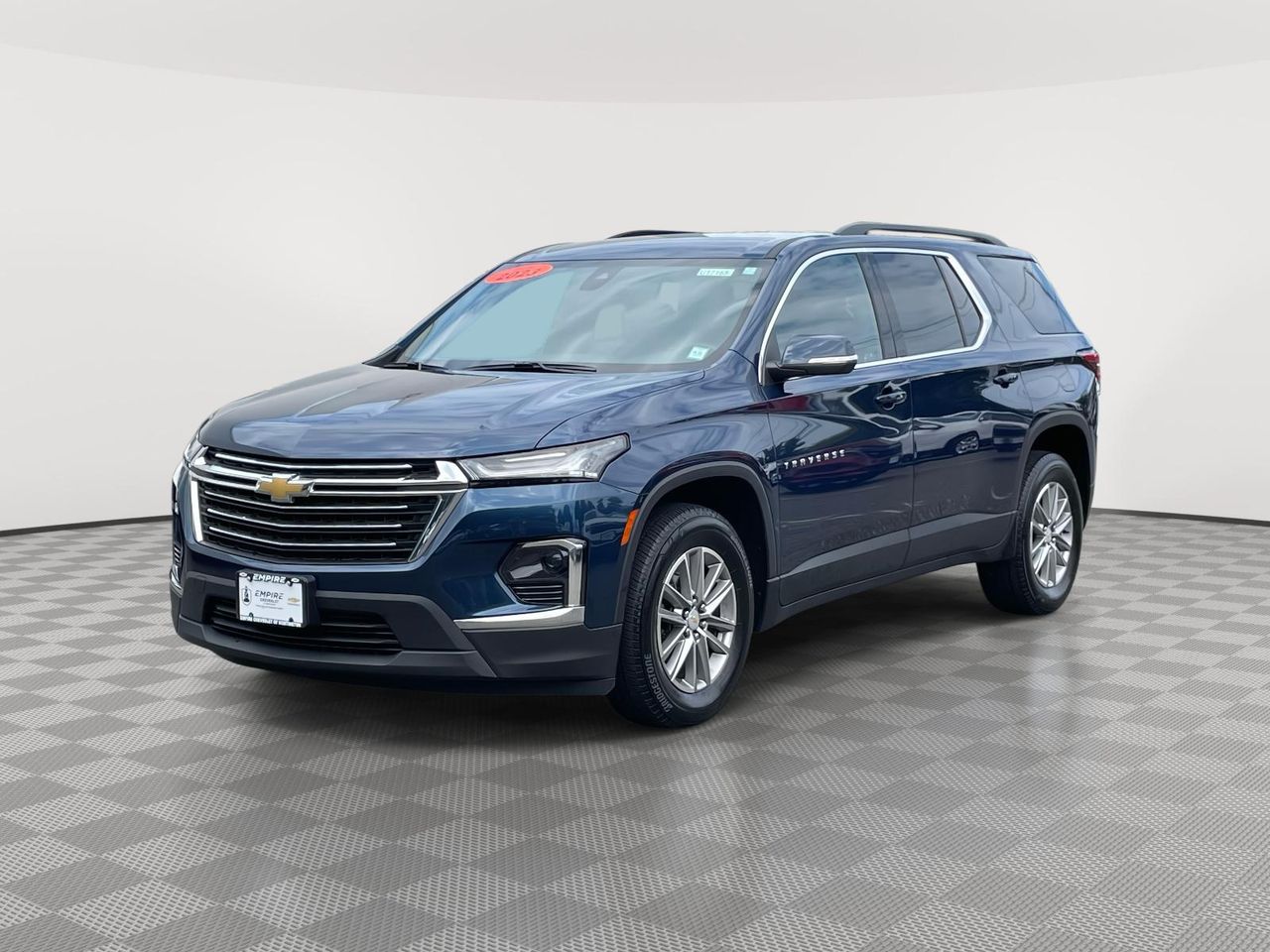 2023 Chevrolet Traverse Cloth photo 2