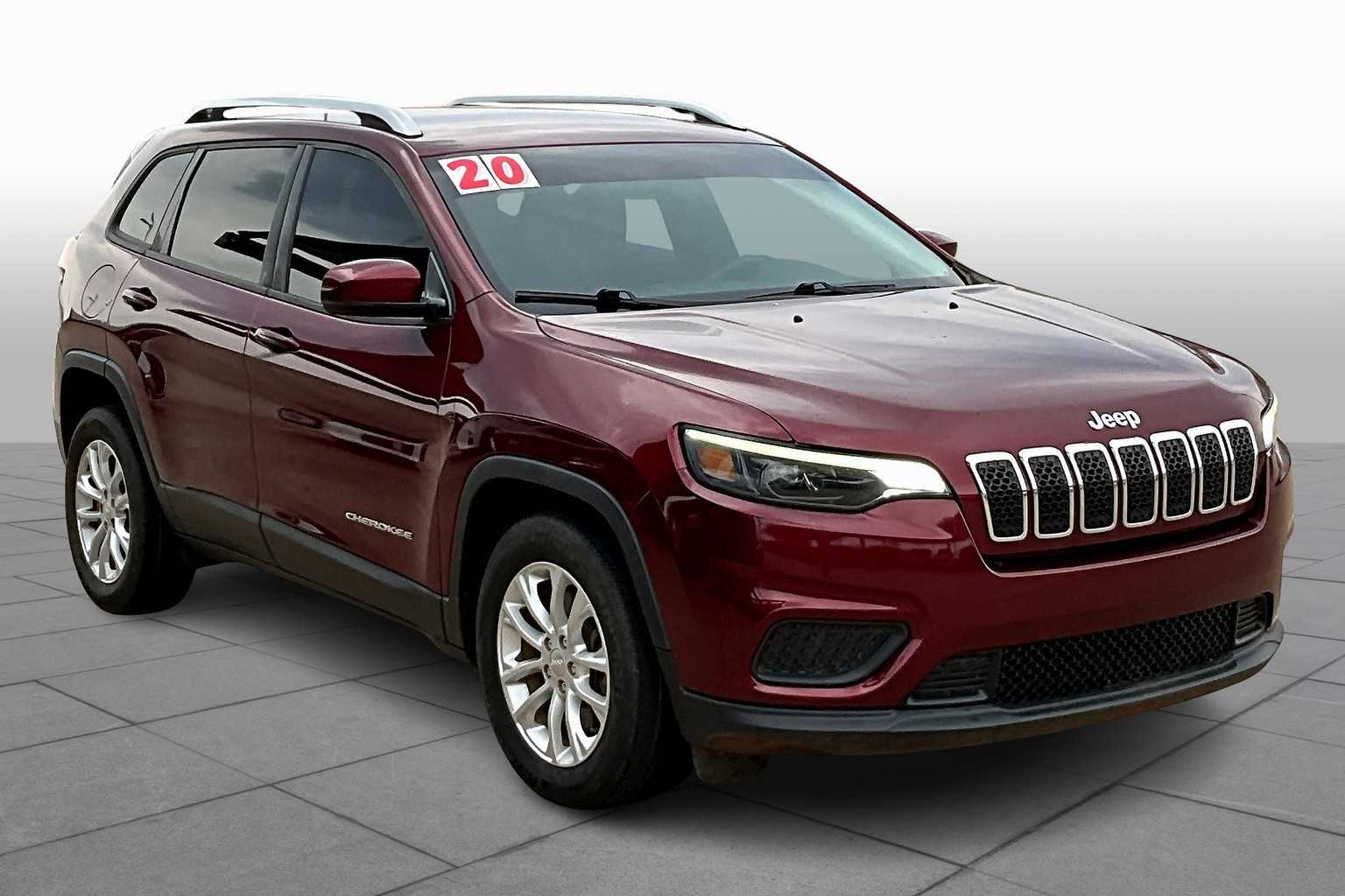 2020 Jeep Cherokee Latitude photo 2