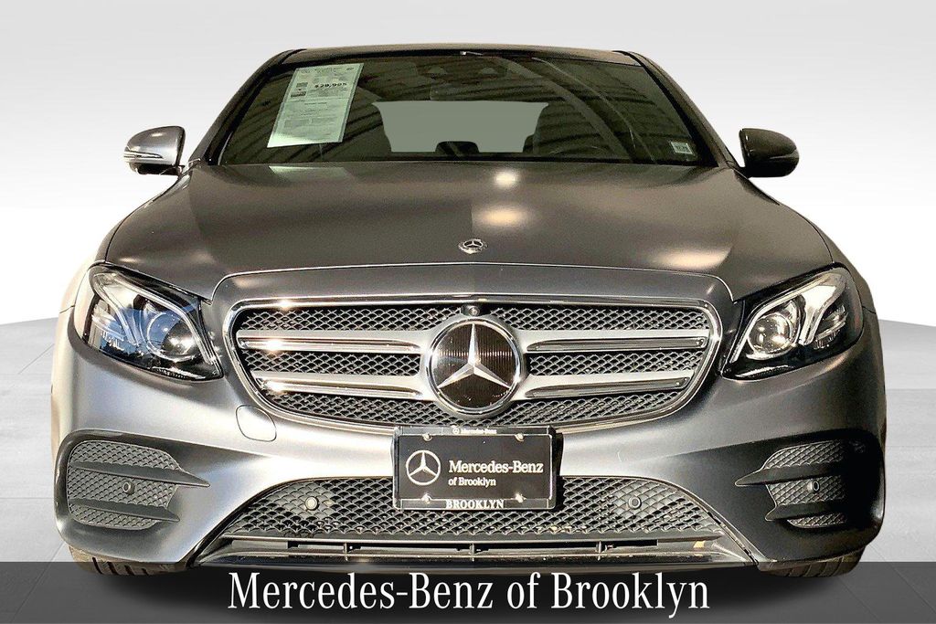 2018 Mercedes Benz E 400 4MATIC photo 3