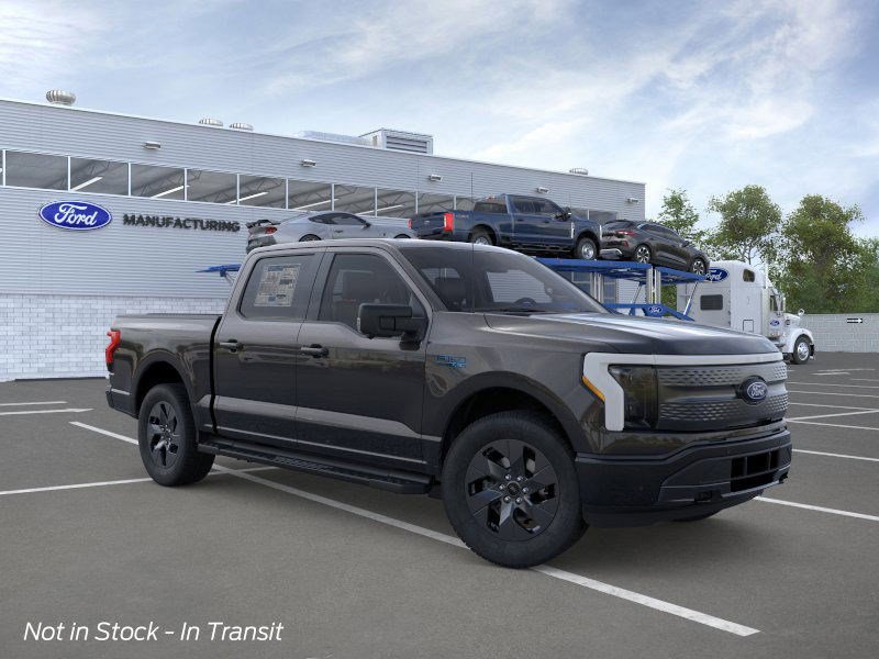 2025 Ford F-150 Lightning photo 3