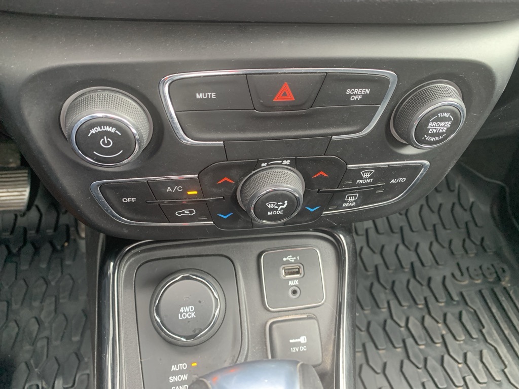 2020 Jeep Compass Limited photo 14