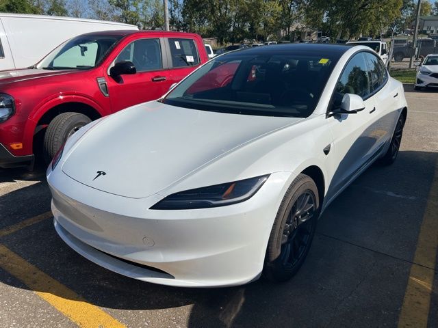 2025 Tesla Model 3 Long Range photo 2
