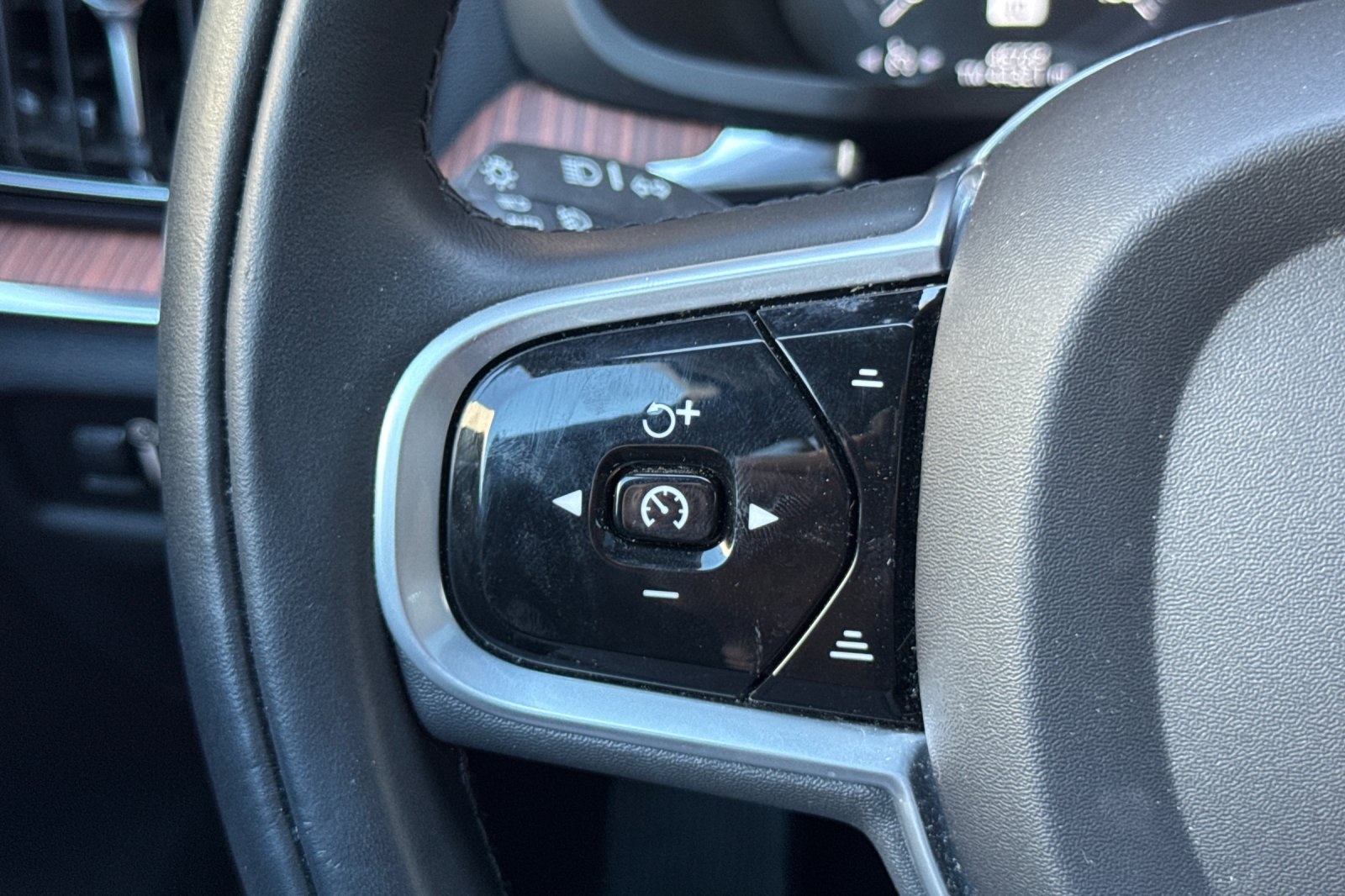 2022 Volvo V60 Cross Country T5 photo 28