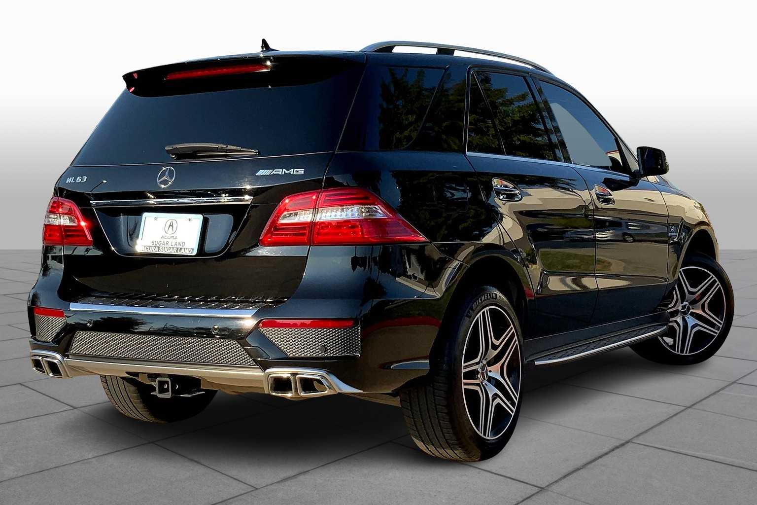2015 Mercedes Benz ML 63 photo 9