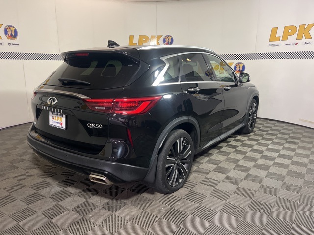 2021 Infiniti QX50 Luxe photo 7