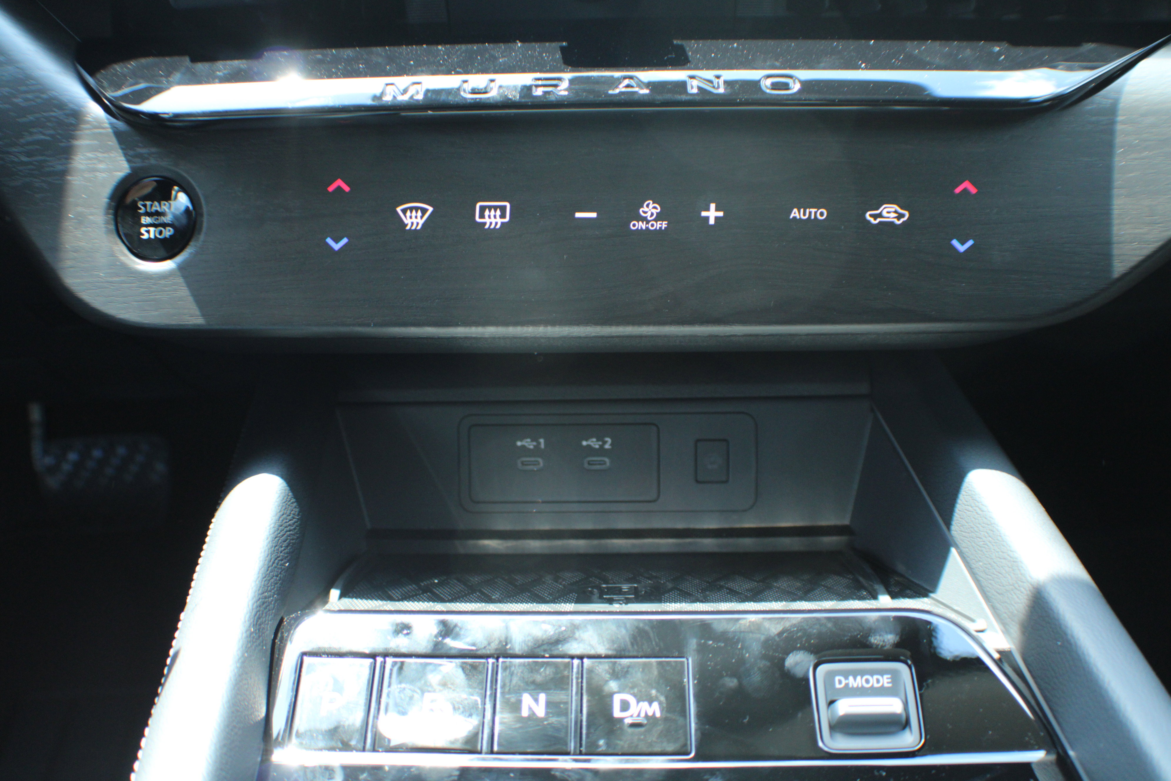 2025 Nissan Murano Platinum photo 2