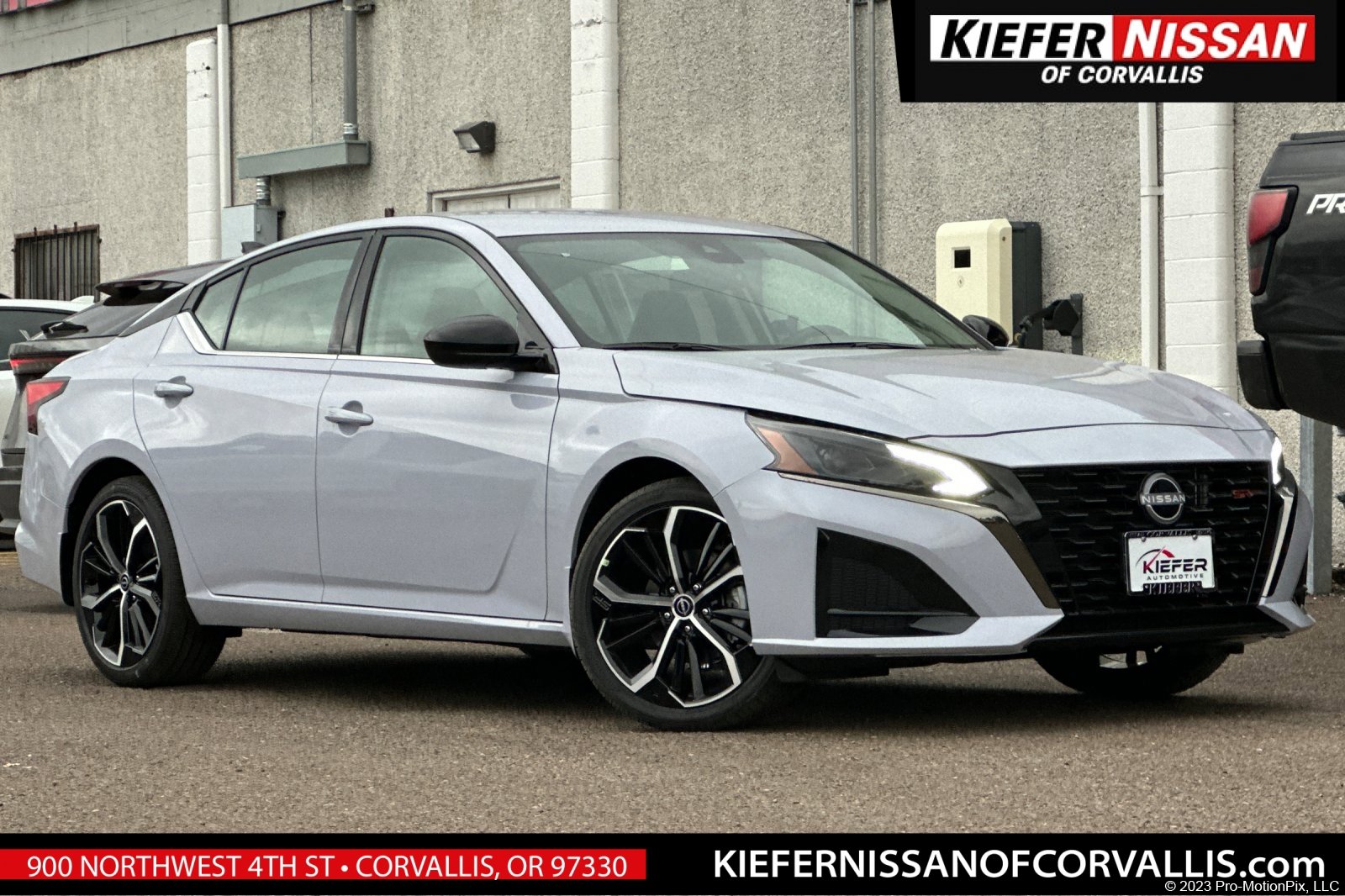 2025 Nissan Altima SR's photo