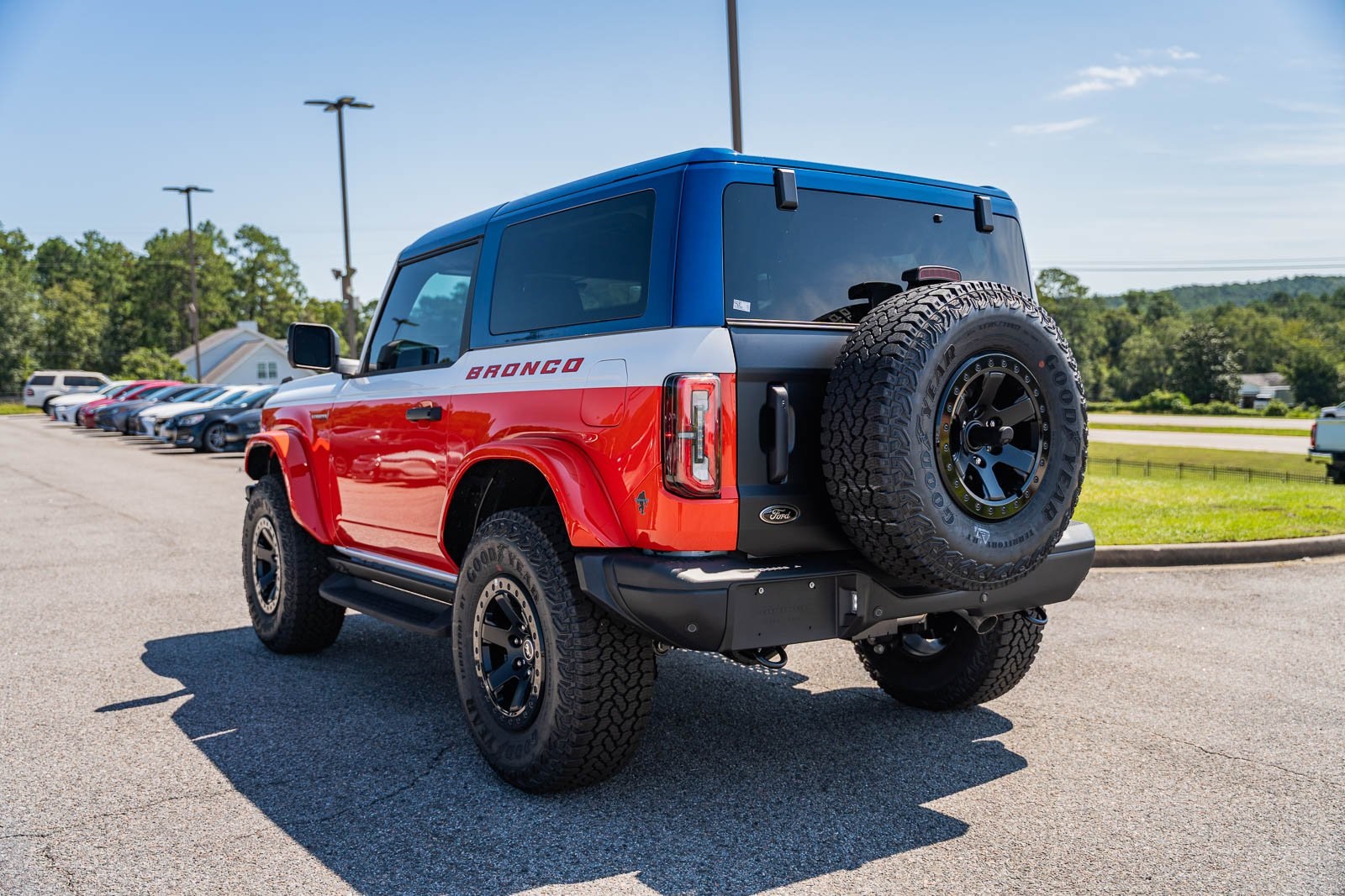 2025 Ford Bronco First Edition photo 6