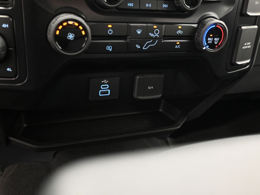 2025 Ford F-250 photo 16