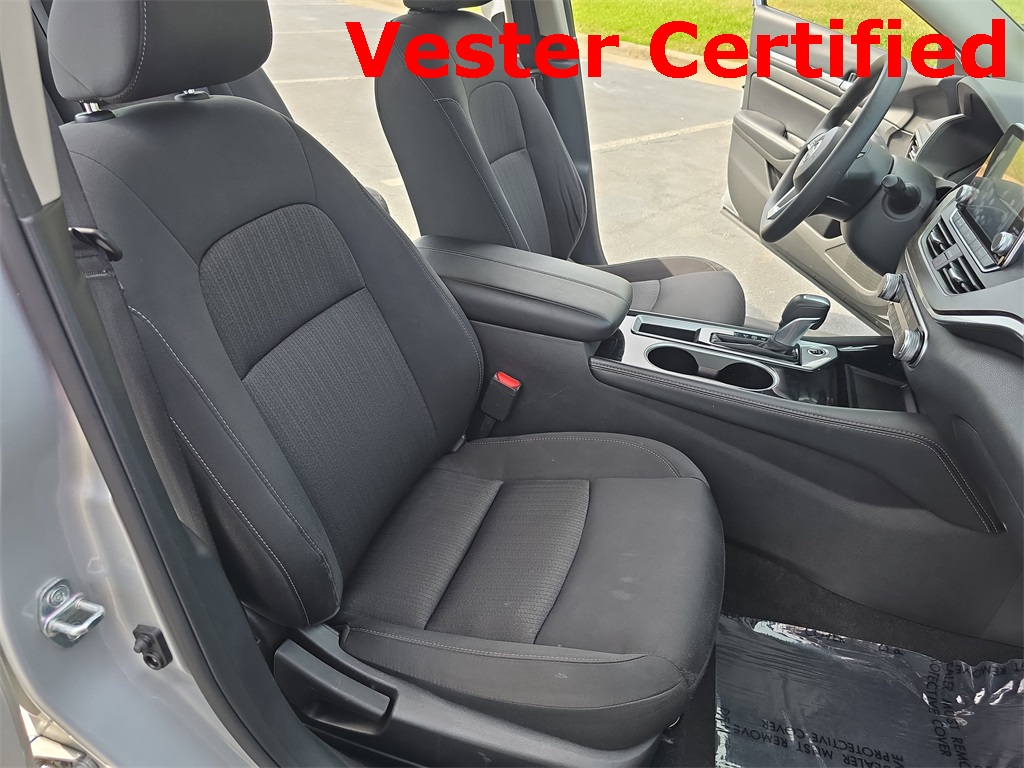 2023 Nissan Altima 2.5 SV photo 9