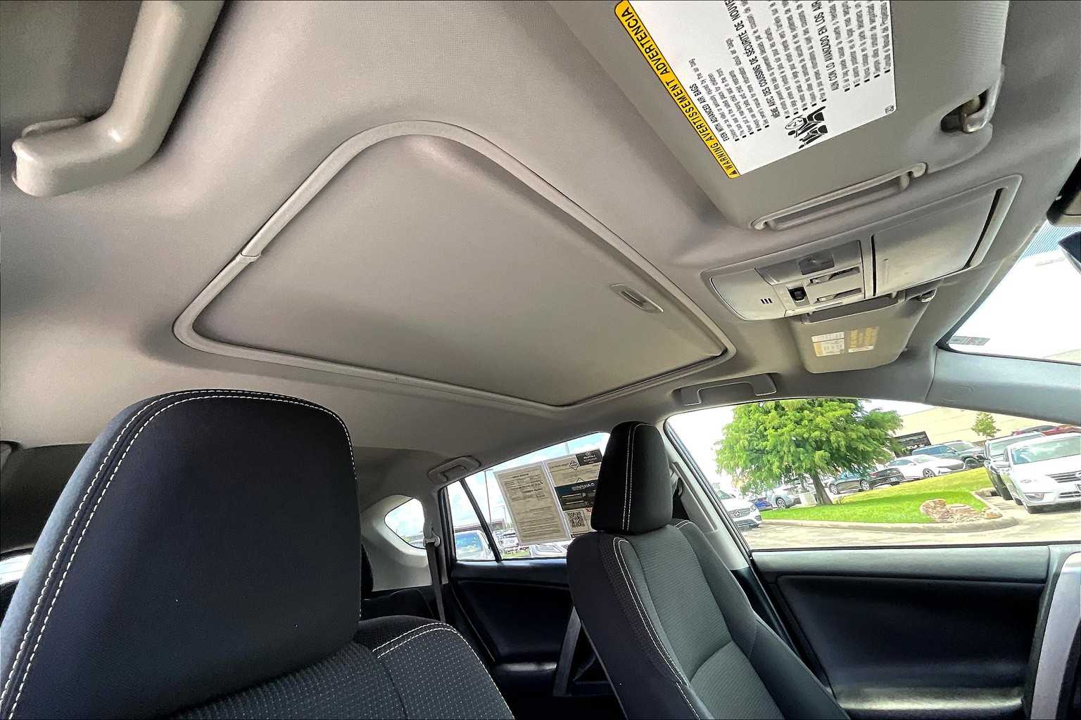 2017 Toyota RAV4 XLE photo 12