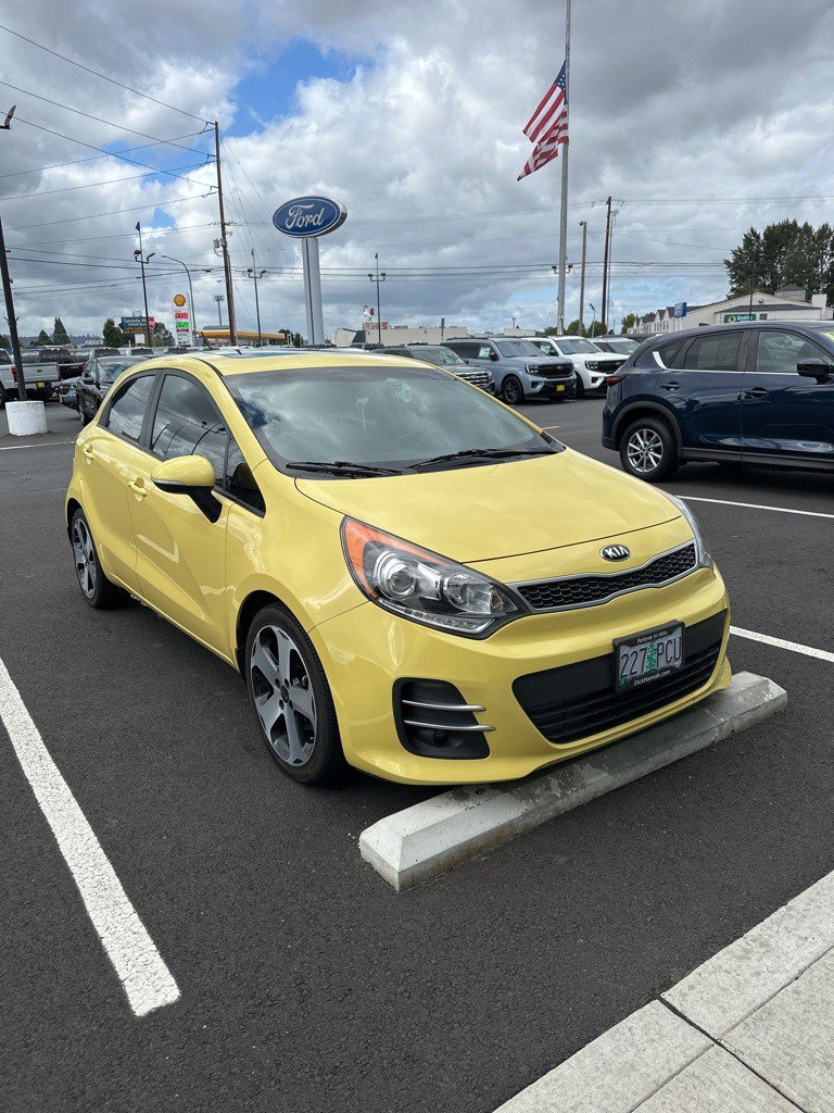2016 Kia Rio SX photo 2