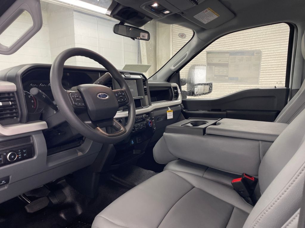 2026 Ford F-250 XL photo 4