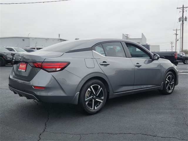 2025 Nissan Sentra SV photo 3