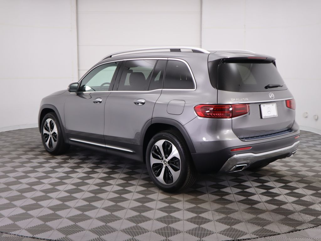 2025 Mercedes Benz GLB 250 photo 7
