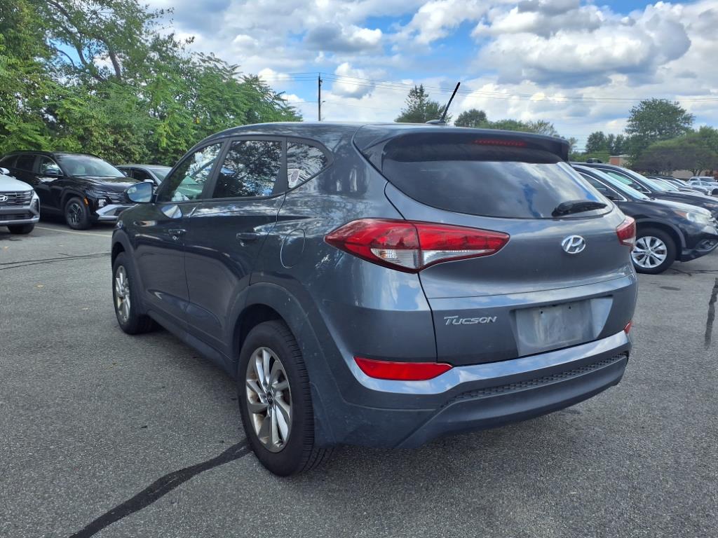 2016 Hyundai Tucson SE photo 2