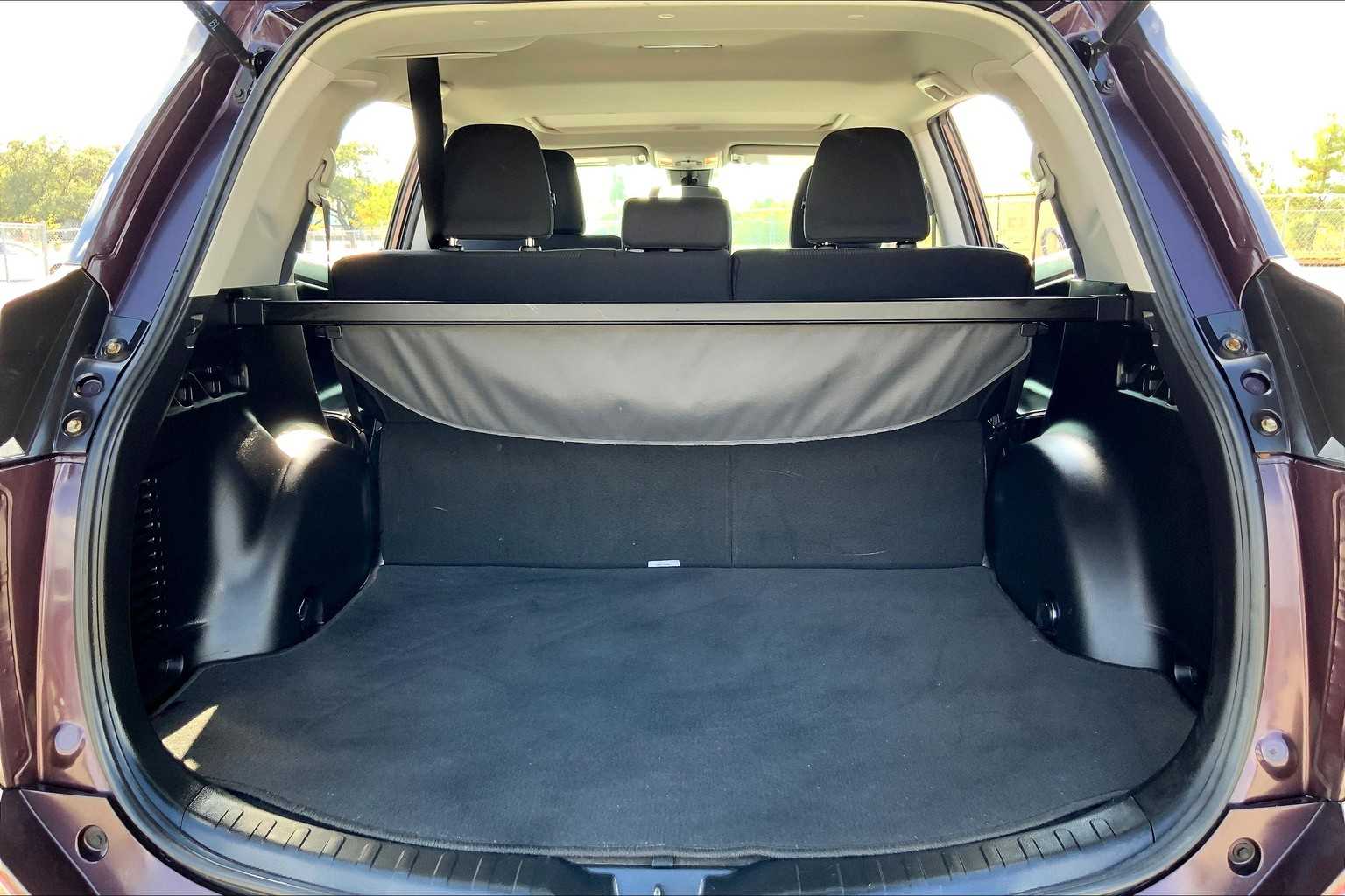 2018 Toyota RAV4 XLE photo 32