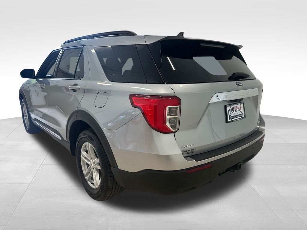 2024 Ford Explorer XLT photo 4