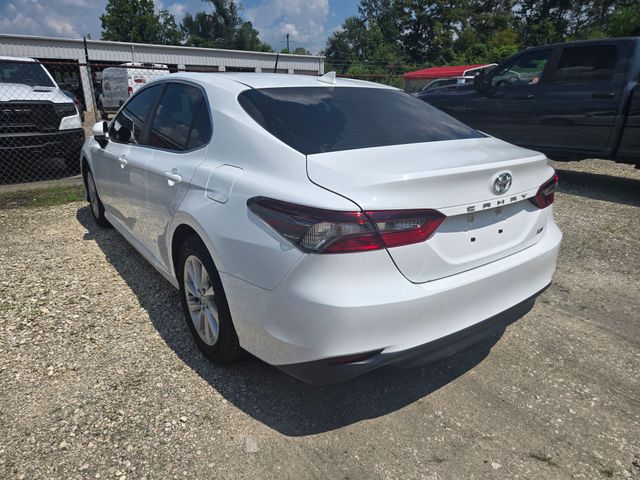 2023 Toyota Camry LE photo 5