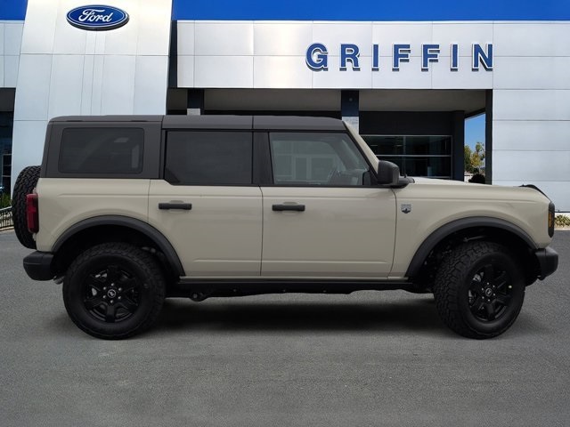 2025 Ford Bronco Big Bend photo 2