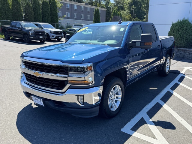 2018 Chevrolet Silverado 1500 LT photo 3