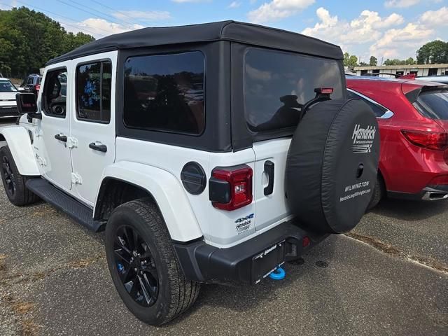 2022 Jeep Wrangler Unlimited Sahara 4xe photo 2