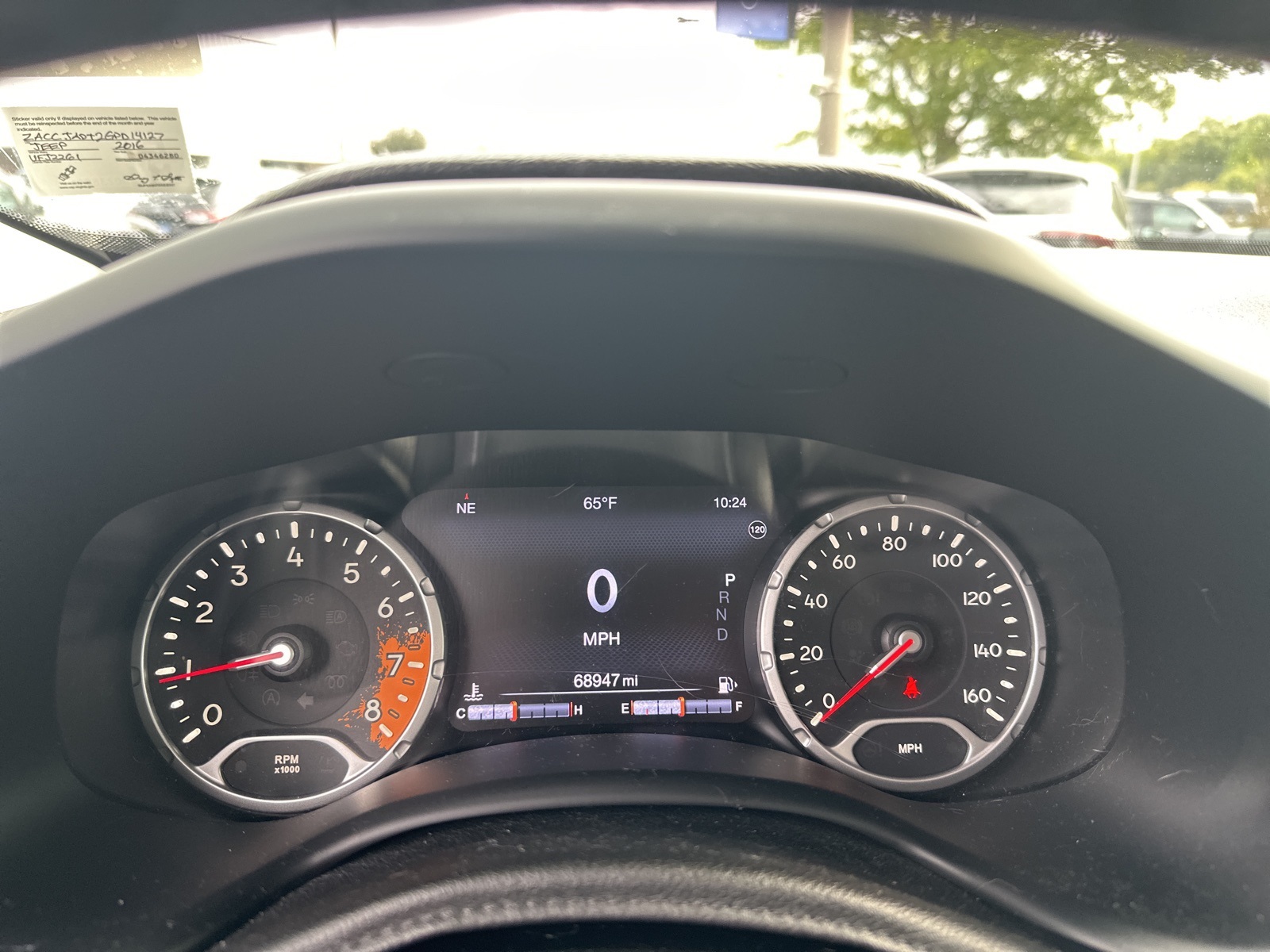 2016 Jeep Renegade Limited photo 2