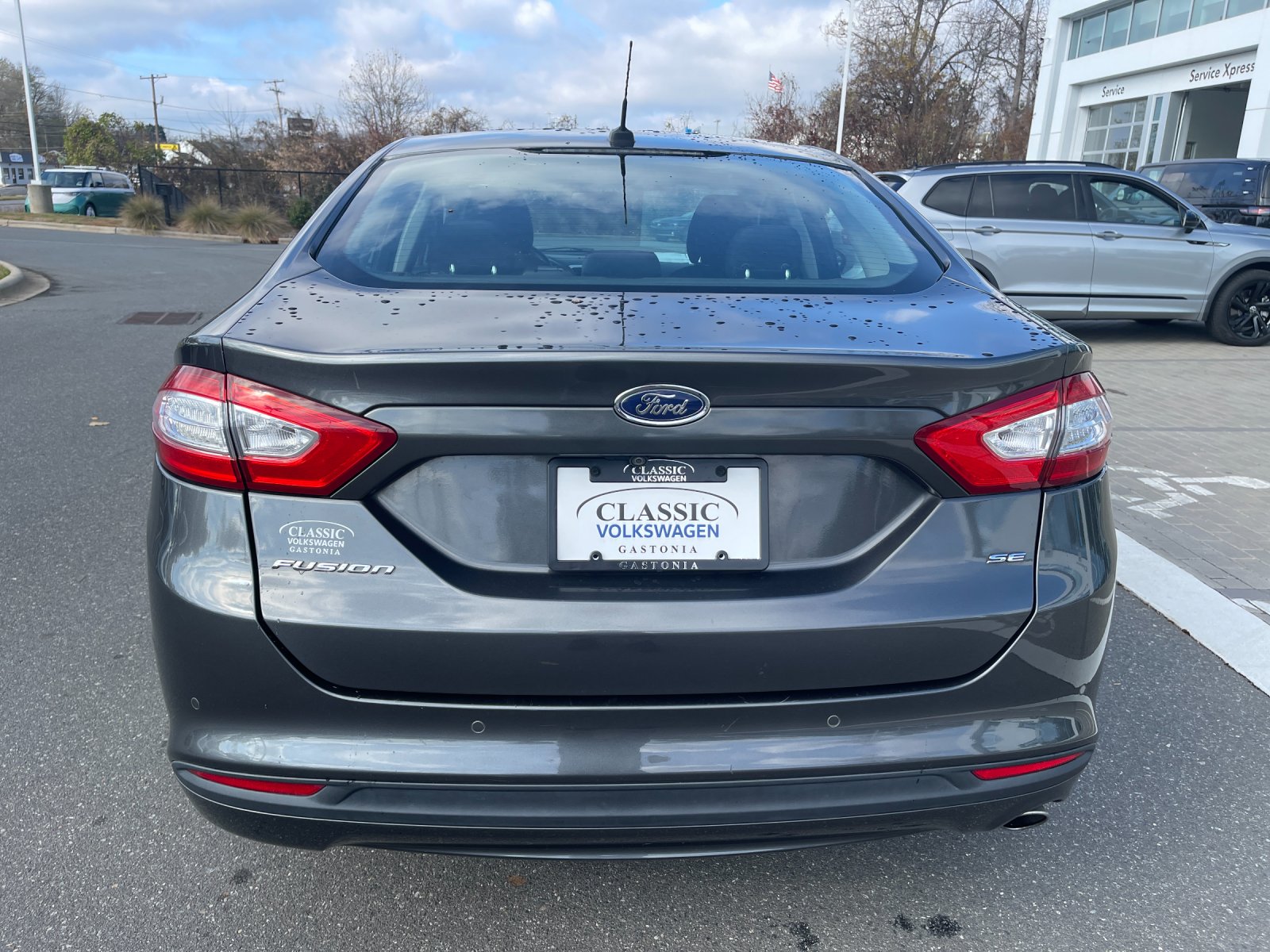 2015 Ford Fusion SE photo 4