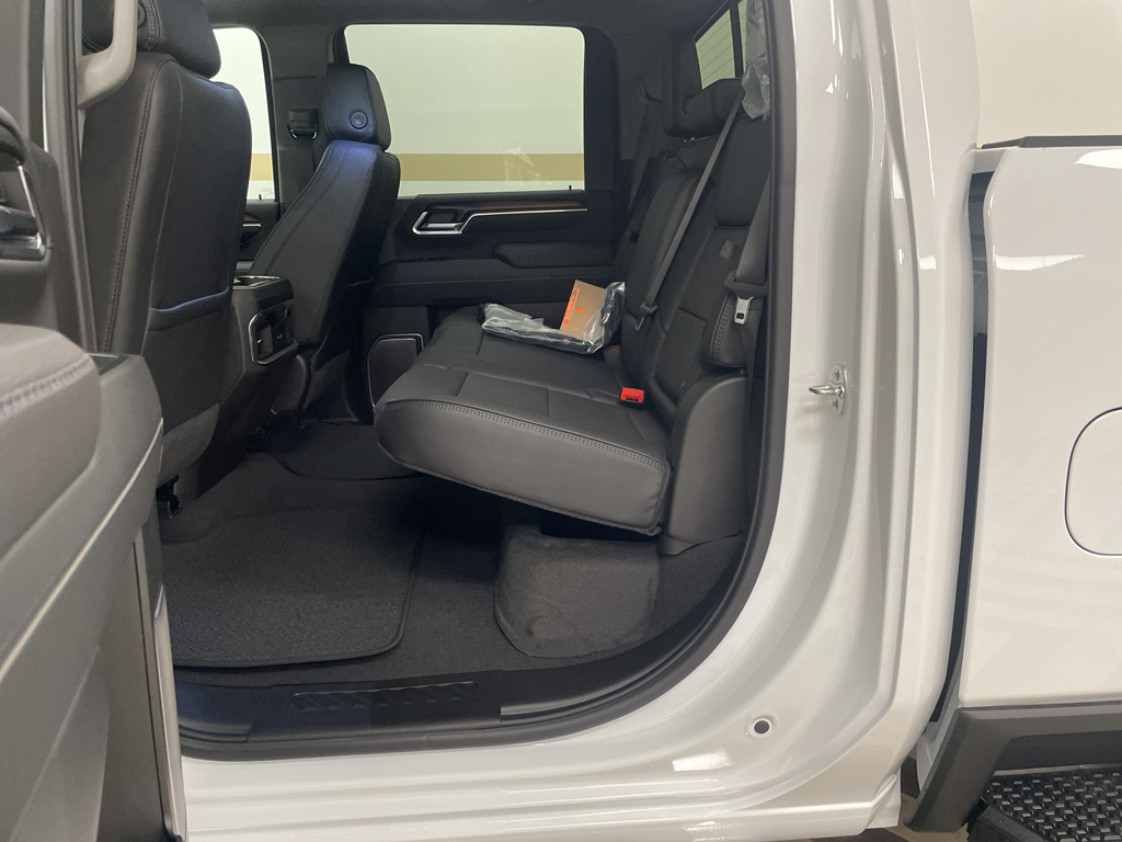 2026 Gmc Sierra 3500 Denali photo 8