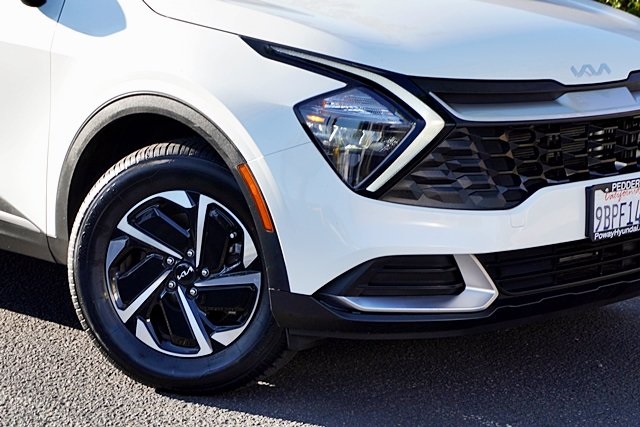 2023 Kia Sportage Hybrid LX photo 2